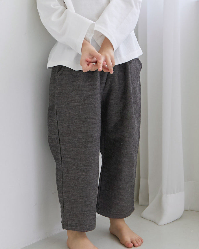 キッズ ガーゼ カジュアルテーパードパンツ ブラック